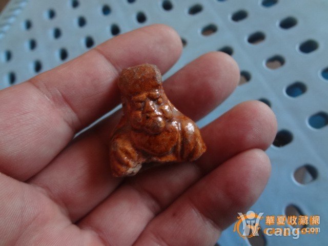 男子遭遇毒蛇，开启螺旋桨式抡蛇模式