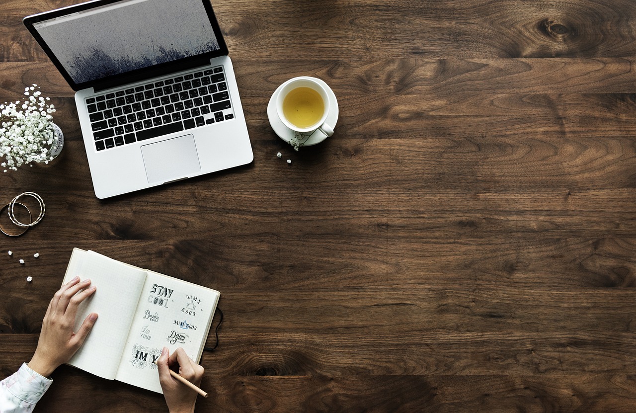 理财知识：怎么基金定投暴涨？从月光到百万的复利秘诀，轻松实现财富自由