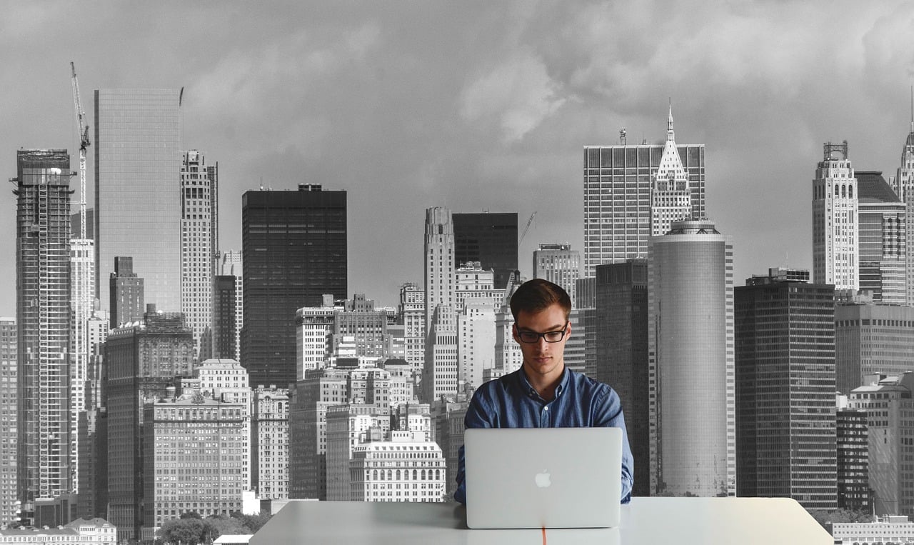 曹文斌个人资料全解析：从技术专家到行业领袖的成长之路